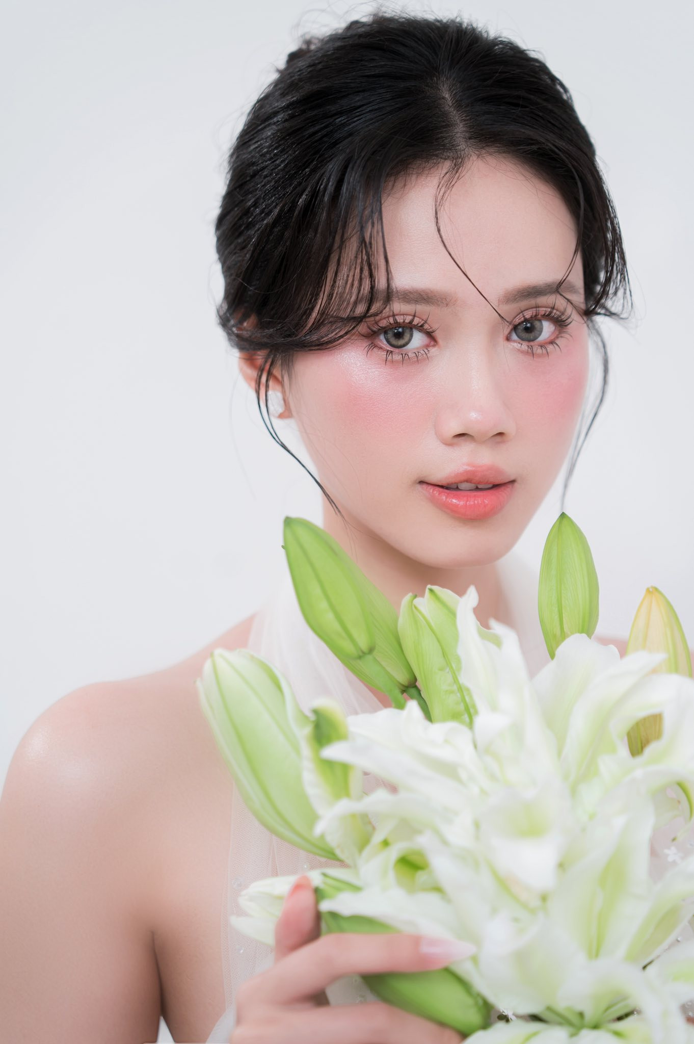 Theo Diệu Huyền, những trải nghiệm cá nhân và sự đồng hành của người thân đã giúp cô mạnh mẽ, trưởng thành hơn mỗi ngày. Từ nhỏ cô đã ý thức phải cố gắng nhiều hơn, không bỏ cuộc và học cách đứng dậy sau vấp ngã. Ngoài ra, áp lực tại cuộc thi Hoa hậu Việt Nam giúp cô khám phá những giới hạn mới của bản thân. Cô tin sự mạnh mẽ là biết cách vượt qua những lúc yếu đuối.