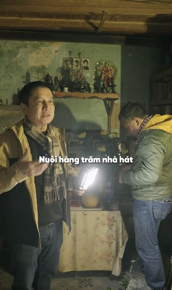 Tại căn hộ này, hàng trăm bài thơ của hai người và hàng chục vở kịch của Lưu Quang Vũ ra đời như Hồn Trương Ba da hàng thịt, Lời thề thứ 9, Bệnh sĩ, Khoảnh khắc và vô tận, Ông không phải bố tôi, Tôi và chúng ta, Tin ở hoa hồng, Nàng Sita... Tại căn hộ này, hàng trăm bài thơ của hai người và hàng chục vở kịch của Lưu Quang Vũ ra đời như Hồn Trương Ba da hàng thịt, Lời thề thứ 9, Bệnh sĩ, Khoảnh khắc và vô tận, Ông không phải bố tôi, Tôi và chúng ta, Tin ở hoa hồng, Nàng Sita...