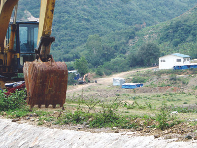 Công trình xây dựng bãi chôn lấp rác Lương Hòa bị ngưng trệ