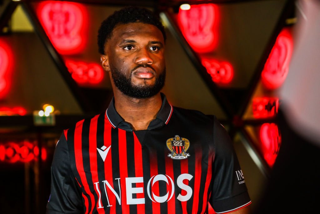 9. Terem Moffi (Lorient tới Nice, 25 triệu euro). 9. Terem Moffi (Lorient tới Nice, 25 triệu euro).