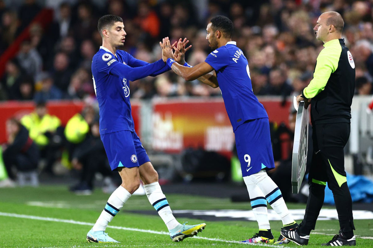 Aubameyang và Havertz (trái) không còn chỗ đứng ở Chelsea.