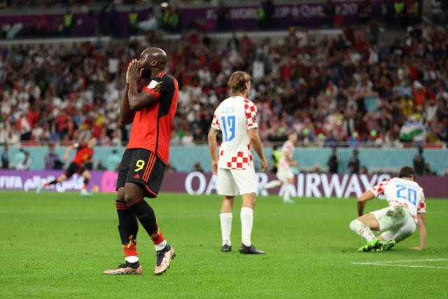 Lukaku bỏ lỡ cơ hội cực kỳ khó tin. Lukaku bỏ lỡ cơ hội cực kỳ khó tin.