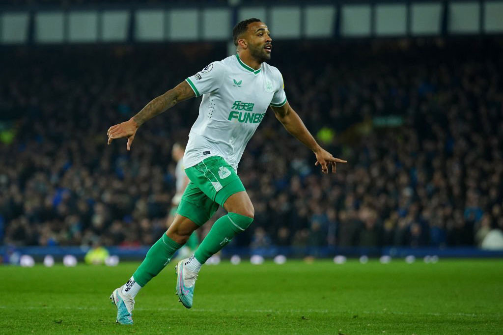 Wilson góp công lớn vào chiến thắng của Newcastle với 2 bàn thắng.