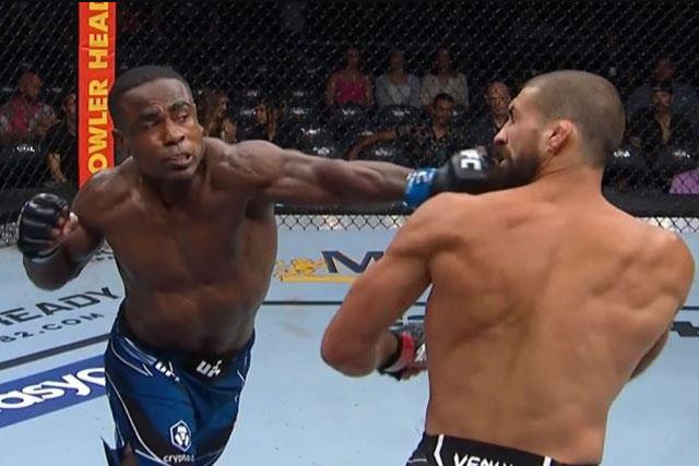 Pha ra đòn ấn định kết quả trận đấu.