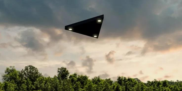 UFO hình tam giác UFO hình tam giác