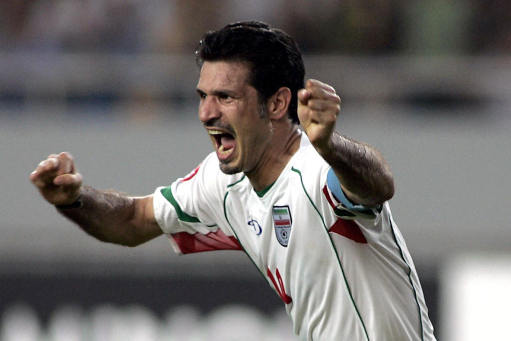 2. Ali Daei (Iran, 109 bàn/148 trận).