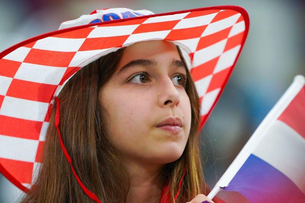 Vẻ mặt ưu tư lo lắng.