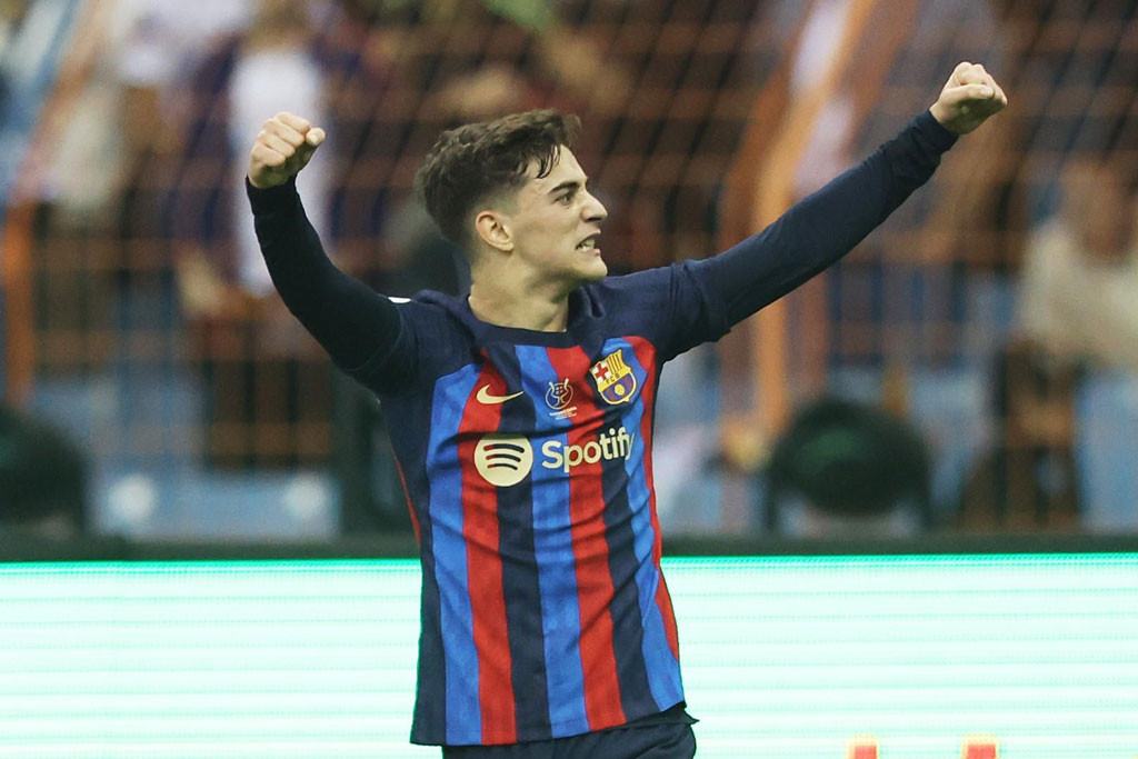 Tiền vệ: Gavi (Barcelona). Tiền vệ: Gavi (Barcelona).