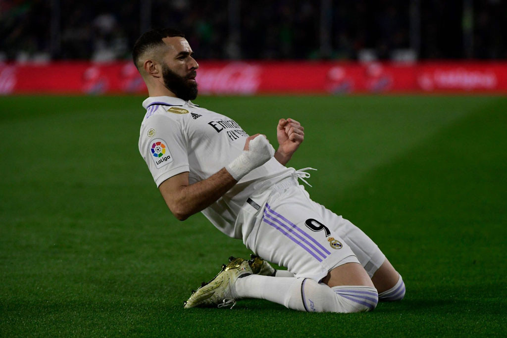 Tiền đạo: Karim Benzema (Real Madrid). Tiền đạo: Karim Benzema (Real Madrid).