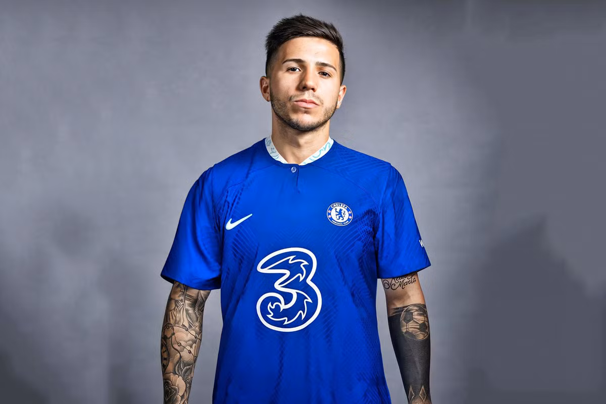 5. Enzo Fernandez (Chelsea mua từ Benfica, 2023, giá 106,8 triệu bảng). 5. Enzo Fernandez (Chelsea mua từ Benfica, 2023, giá 106,8 triệu bảng).