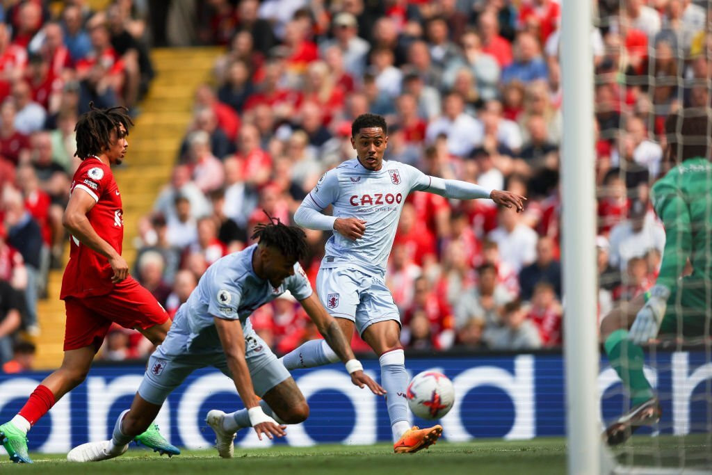 Ramsey mở tỷ số cho Aston Villa.