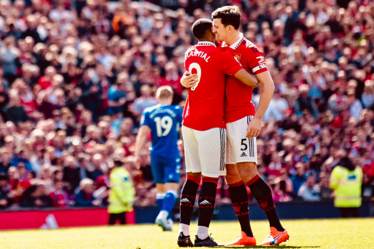 Martial (trái) và Maguire có thể bị MU bán trong Hè 2023.