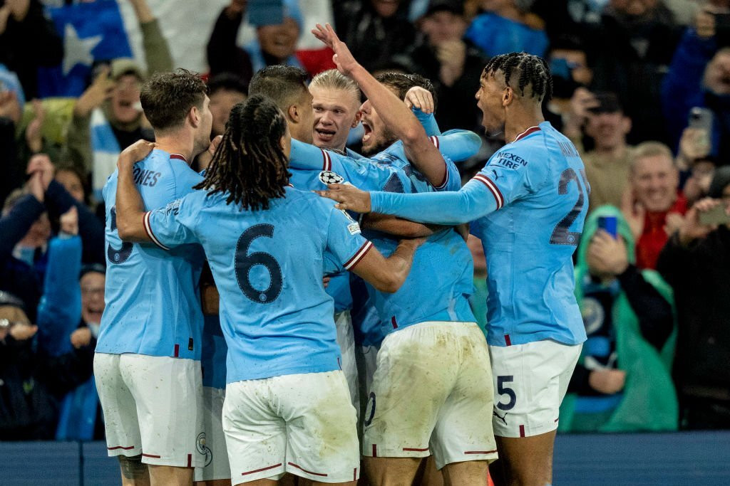 Man City mở toang cánh cửa vào bán kết. Man City mở toang cánh cửa vào bán kết.