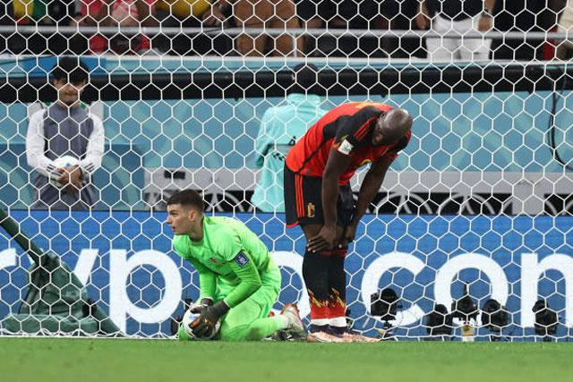 Lukaku đã bỏ lỡ tới 4 cơ hội trong hiệp 2. Lukaku đã bỏ lỡ tới 4 cơ hội trong hiệp 2.