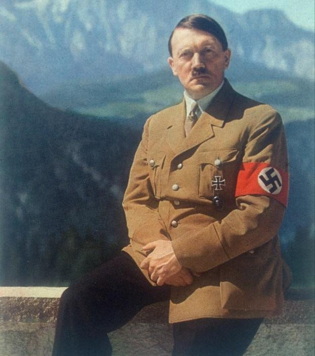 Trùm Đức Quốc xã Adolf Hitler