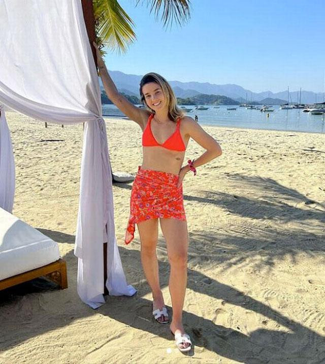 Maria Eduarda Fournier hiện đang là YouTuber và có hơn 350.000 người theo dõi trên Insgram. Maria Eduarda Fournier hiện đang là YouTuber và có hơn 350.000 người theo dõi trên Insgram.