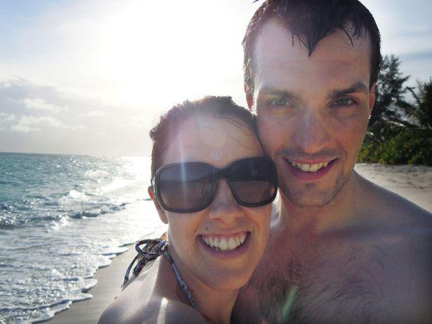 Cặp đôi Redmond và Gemma Houghton Cặp đôi Redmond và Gemma Houghton