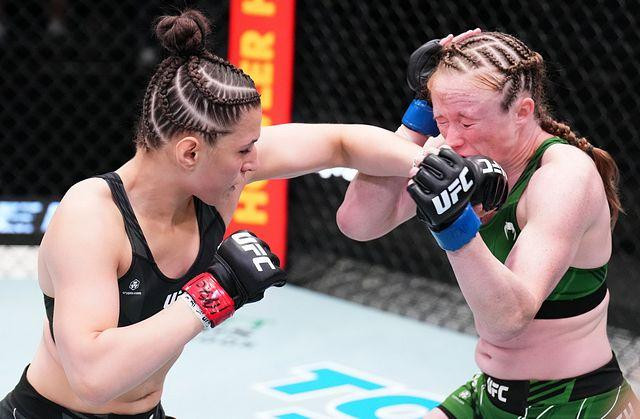 Cú ra đòn chính xác của Erin Blanchfield. Cú ra đòn chính xác của Erin Blanchfield.