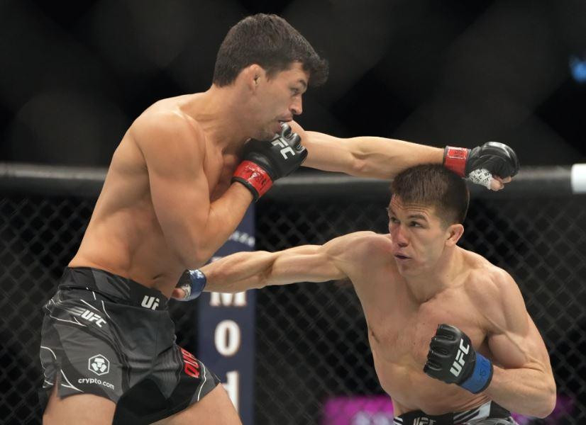 Billy Quarantillo đã có màn so găng kịch tính với Alexander Hernandez. Billy Quarantillo đã có màn so găng kịch tính với Alexander Hernandez.