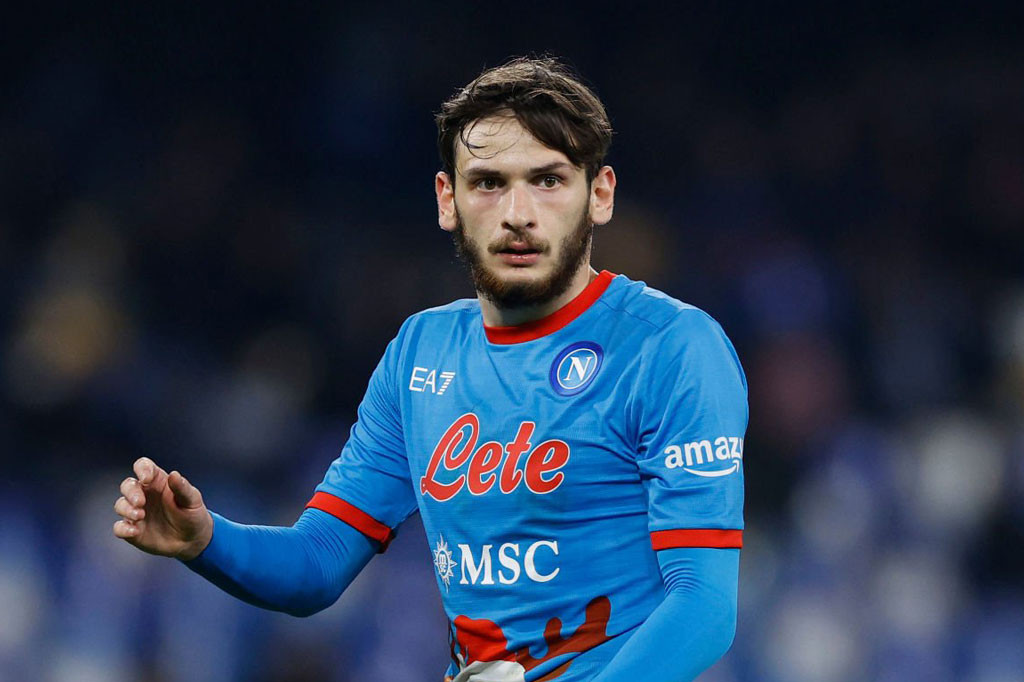 12. Khvicha Kvaratskhelia (Napoli, CLB quan tâm: Newcastle).