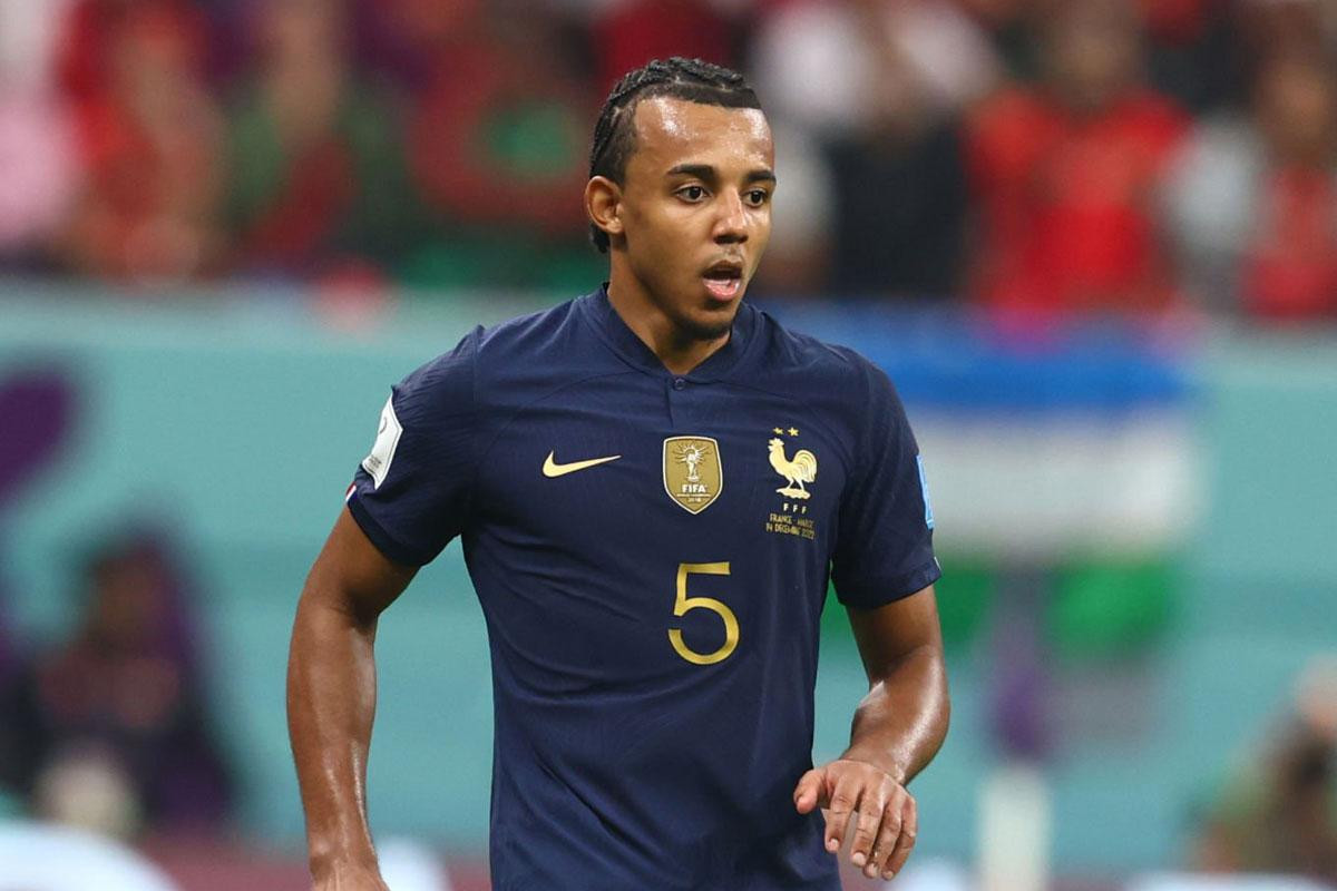 Hậu vệ phải: Jules Kounde (Pháp, 7,5 điểm). Hậu vệ phải: Jules Kounde (Pháp, 7,5 điểm).