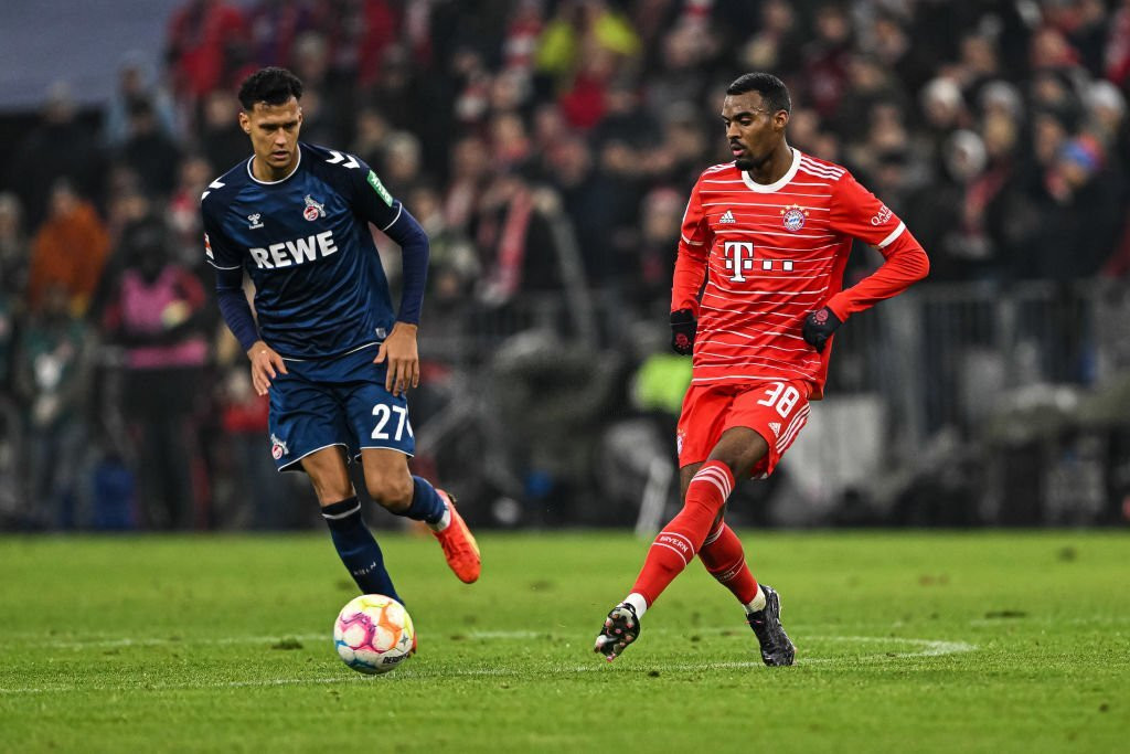 Bayern Munich cần phải thắng để nuôi hy vọng bảo vệ chức vô địch Bundesliga. Bayern Munich cần phải thắng để nuôi hy vọng bảo vệ chức vô địch Bundesliga.