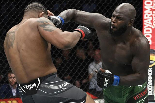 Jairzinho Rozenstruik ra đòn chính xác.