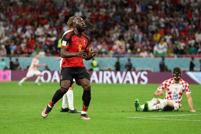 Khuôn mặt thất vọng của Lukaku. Khuôn mặt thất vọng của Lukaku.