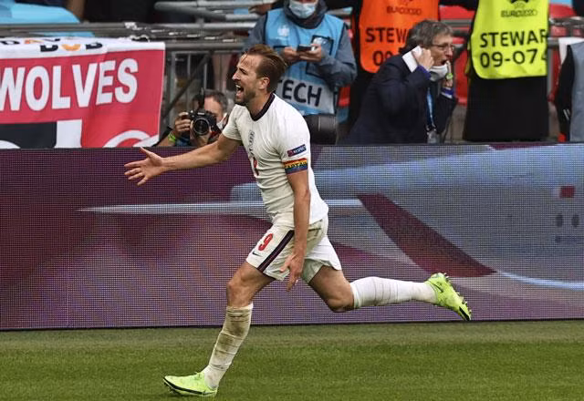 Harry Kane đã ghi bàn giúp đội tuyển anh vào tứ kết EURO 2020.