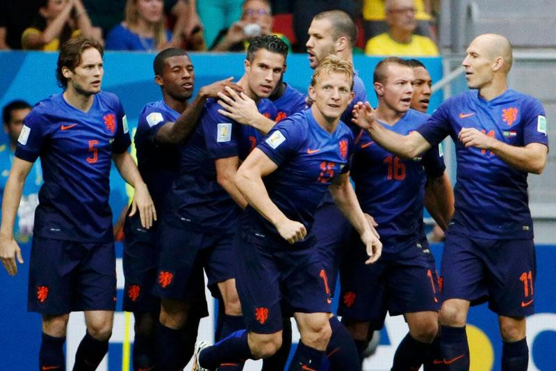 10. Hà Lan (số lần tham dự các kỳ World Cup tính đến hết năm 2018: 10, tổng số bàn thắng ghi được: 86 bàn). 10. Hà Lan (số lần tham dự các kỳ World Cup tính đến hết năm 2018: 10, tổng số bàn thắng ghi được: 86 bàn).