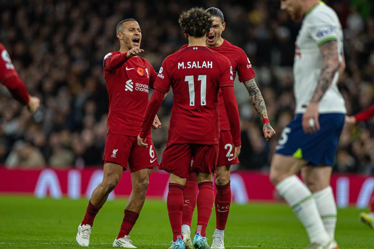 Liverpool hạ Tottenham với tỷ số 2-1 ở trận lượt đi.