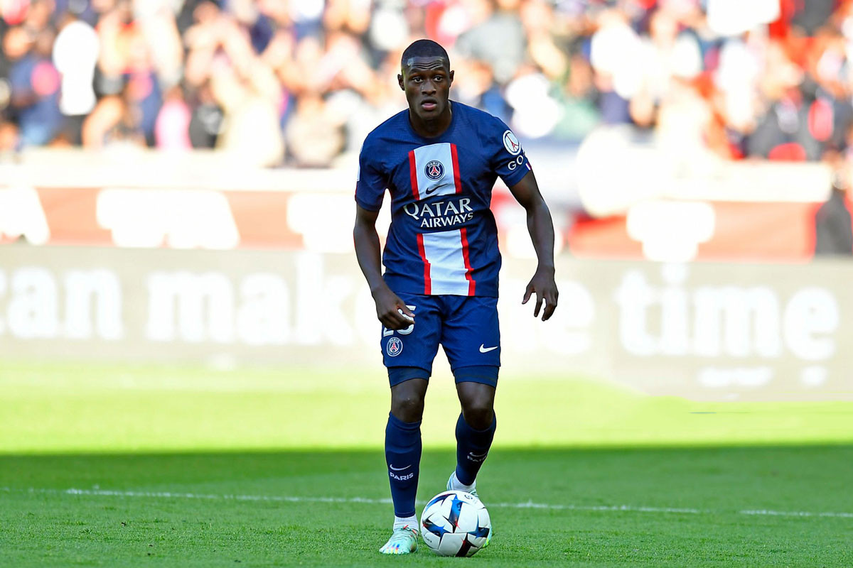 Hậu vệ trái: Nuno Mendes (Paris Saint Germain, 20 tuổi, định giá chuyển nhượng: 60 triệu euro).