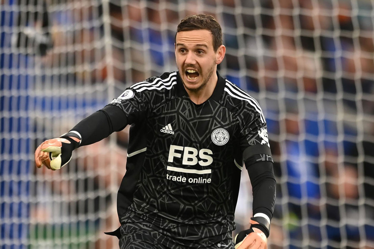 7. Danny Ward (Leicester City, số lần cứu thua ở mùa giải 2022/23: 65). 7. Danny Ward (Leicester City, số lần cứu thua ở mùa giải 2022/23: 65).