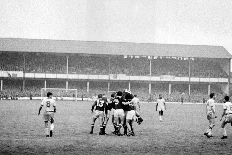 =9. Florian Albert (Hungary, 00:50, trận gặp Bulgaria tại vòng bảng World Cup 1962). =9. Florian Albert (Hungary, 00:50, trận gặp Bulgaria tại vòng bảng World Cup 1962).