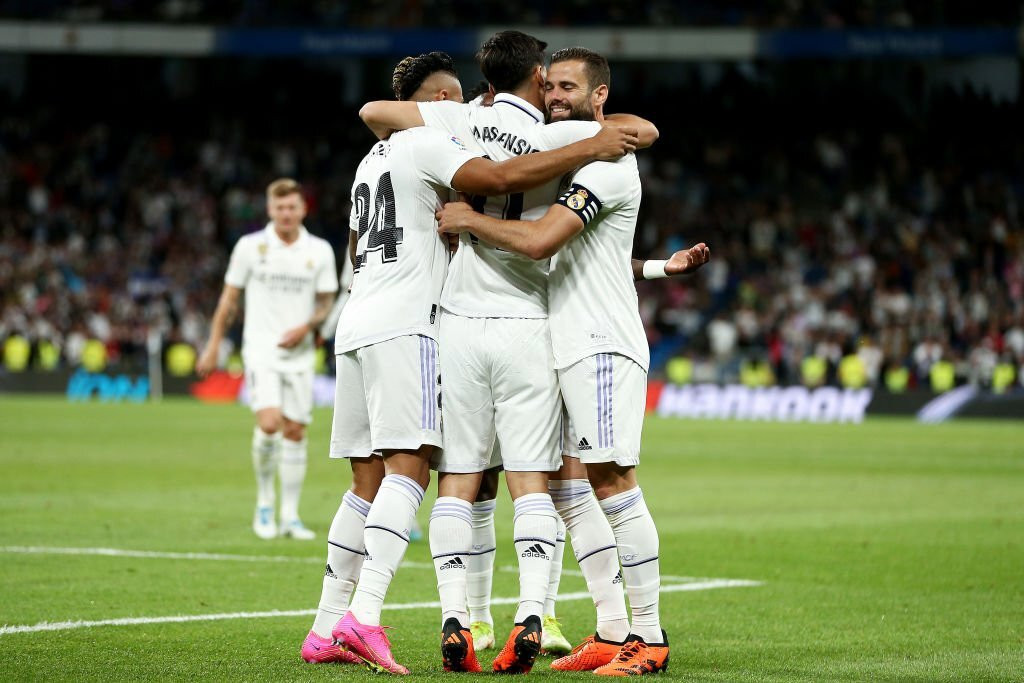 Niềm vui của các cầu thủ Real sau khi Asensio ghi bàn. Niềm vui của các cầu thủ Real sau khi Asensio ghi bàn.