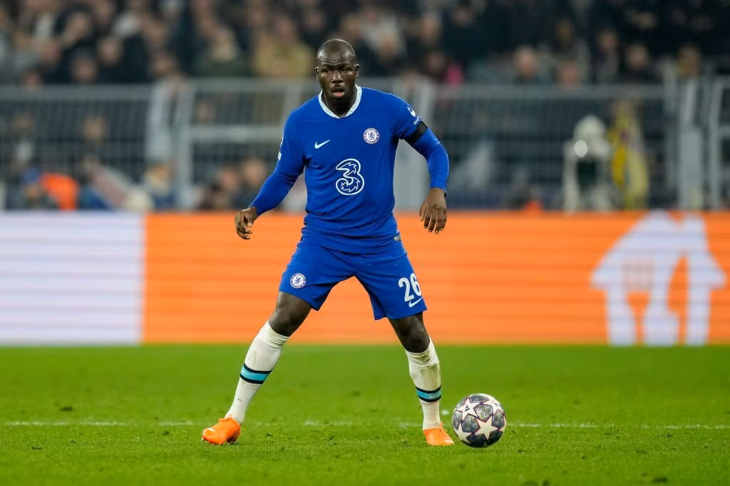 10. Kalidou Koulibaly (Chelsea, mức lương: 295.000 bảng/tuần). 10. Kalidou Koulibaly (Chelsea, mức lương: 295.000 bảng/tuần).