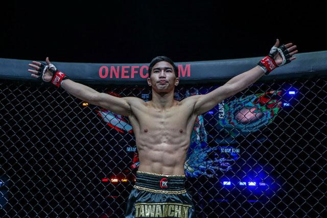 Tawanchai PK Saenchai.
