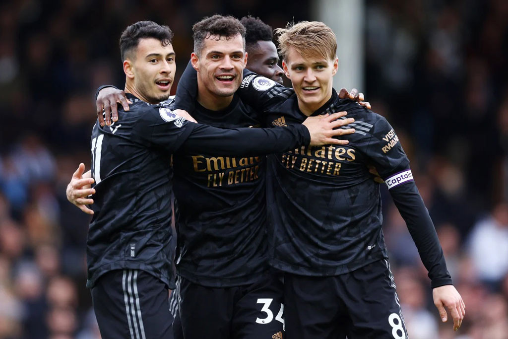 6. Arsenal (tổng ngân sách tiền lương: 97.878.000 bảng/năm). 6. Arsenal (tổng ngân sách tiền lương: 97.878.000 bảng/năm).