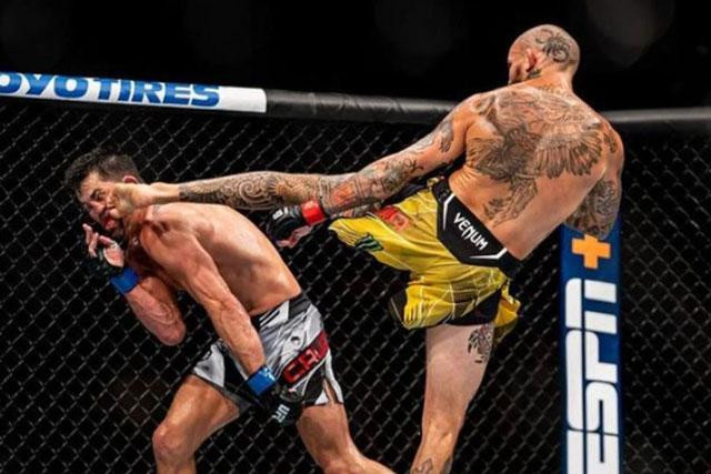 Cú đá ấn định kết quả trận đấu. Cú đá ấn định kết quả trận đấu.