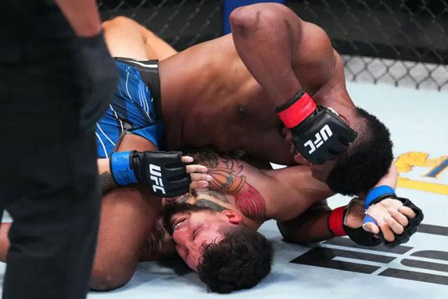 Cú ra đòn ấn định kết quả trận đấu. Cú ra đòn ấn định kết quả trận đấu.