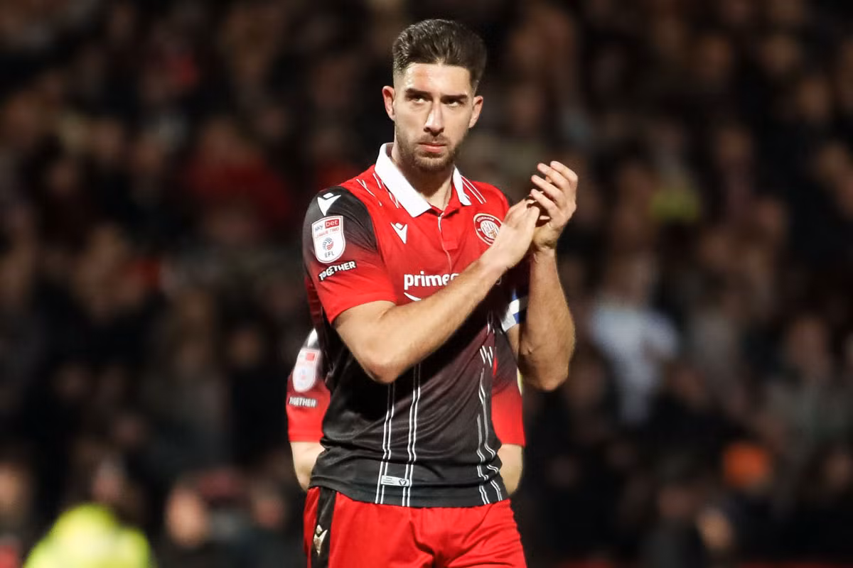 6. Dan Sweeney (Stevenage, số trận thi đấu ở cấp độ CLB từ đầu mùa giải 2022/23 đến nay: 45, tổng số phút đã thi đấu: 4.050).