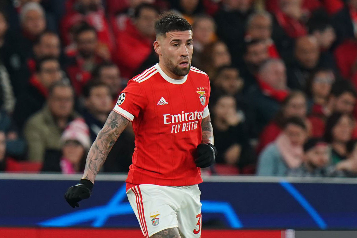 8. Nicolas Otamendi (Benfica, ĐT Argentina, số trận thi đấu ở cấp độ CLB và ĐTQG từ đầu mùa giải 2022/23 đến nay: 45, tổng số phút đã thi đấu: 4.019). 8. Nicolas Otamendi (Benfica, ĐT Argentina, số trận thi đấu ở cấp độ CLB và ĐTQG từ đầu mùa giải 2022/23 đến nay: 45, tổng số phút đã thi đấu: 4.019).