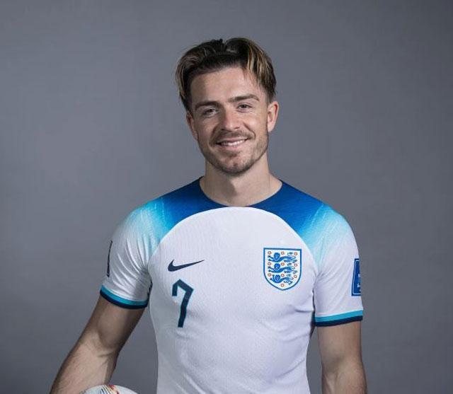 Sasha Attwood bắt đầu hẹn hò với Jack Grealish khi mới 16 tuổi. Sasha Attwood bắt đầu hẹn hò với Jack Grealish khi mới 16 tuổi.