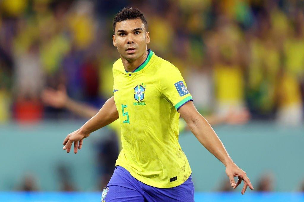 Tiền vệ trung tâm: Casemiro (Brazil).