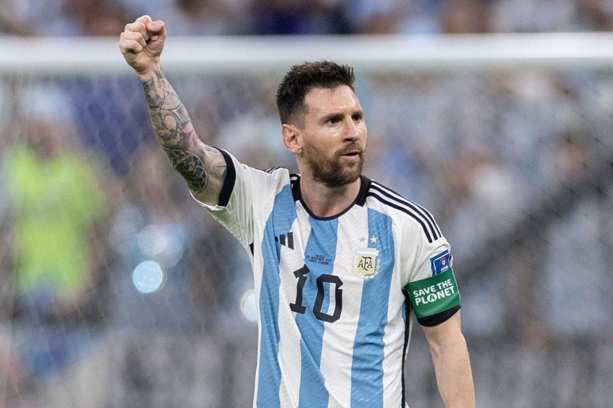 Tiền vệ tấn công: Lionel Messi (Argentina).