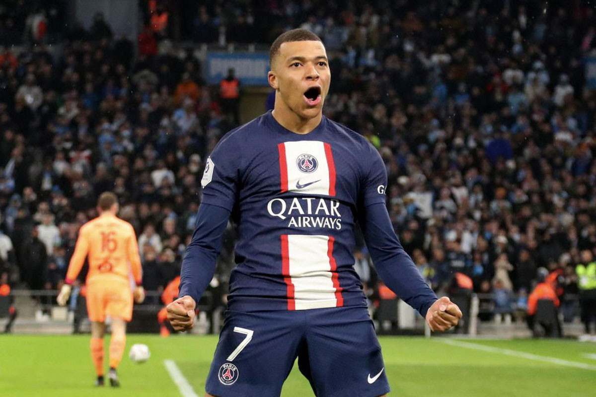 1. Kylian Mbappe (AS Monaco sang Paris Saint-Germain tháng 7/2018, lúc 19 tuổi, giá chuyển nhượng: 180 triệu euro). 1. Kylian Mbappe (AS Monaco sang Paris Saint-Germain tháng 7/2018, lúc 19 tuổi, giá chuyển nhượng: 180 triệu euro).
