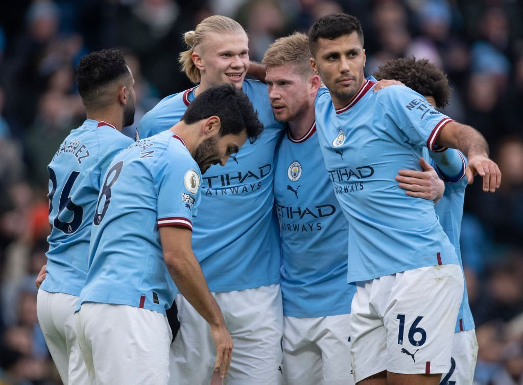 Man City đang dẫn đầu BXH Premier League. Man City đang dẫn đầu BXH Premier League.