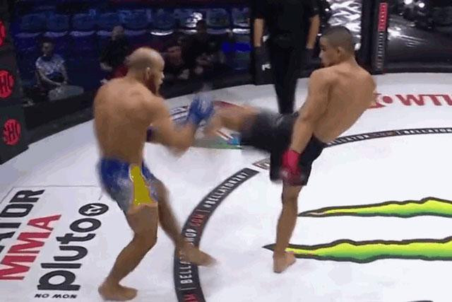 Cú ra đòn ấn định kết quả trận đấu.