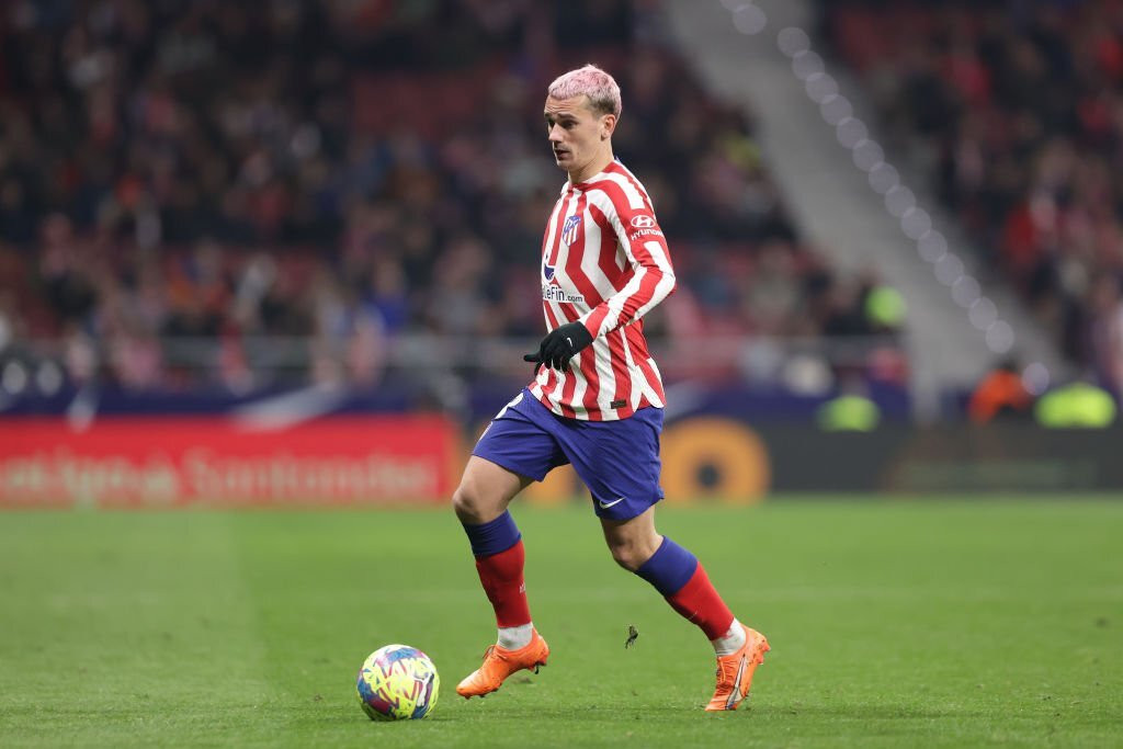 10. Antoine Griezmann (Atletico Madrid, mức lương: 27,5 triệu USD/năm). 10. Antoine Griezmann (Atletico Madrid, mức lương: 27,5 triệu USD/năm).