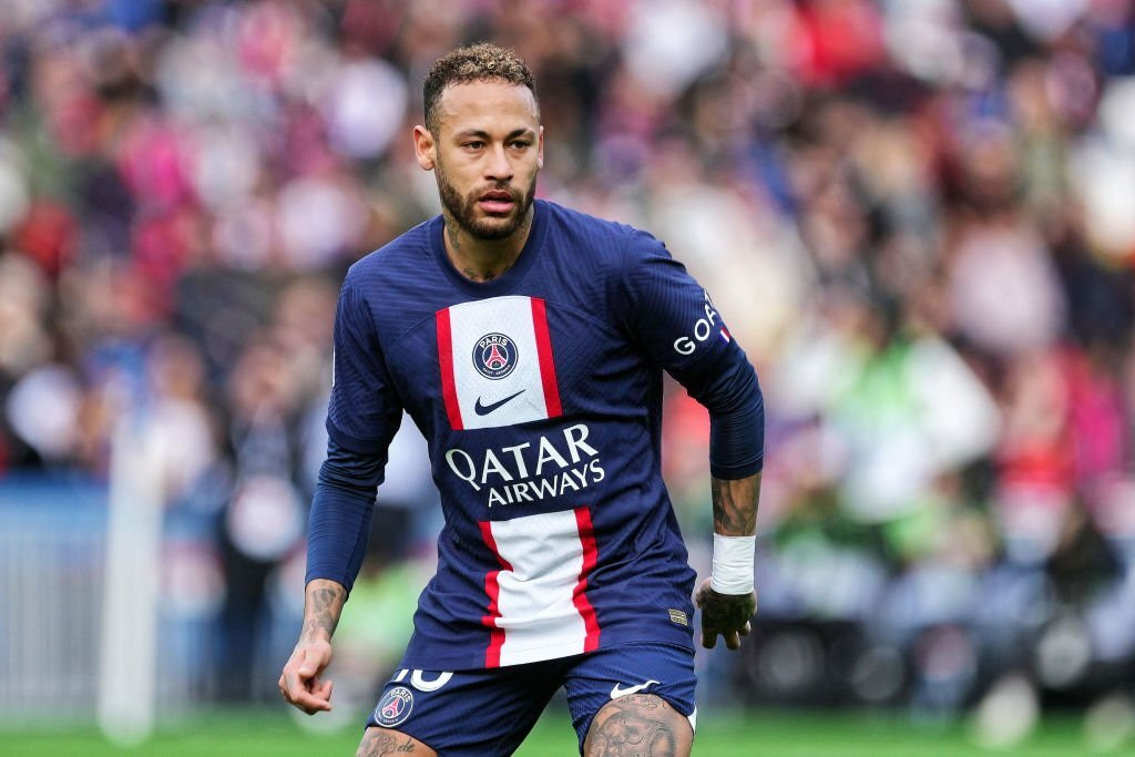 4. Neymar (PSG, mức lương: 91 triệu USD/năm). 4. Neymar (PSG, mức lương: 91 triệu USD/năm).
